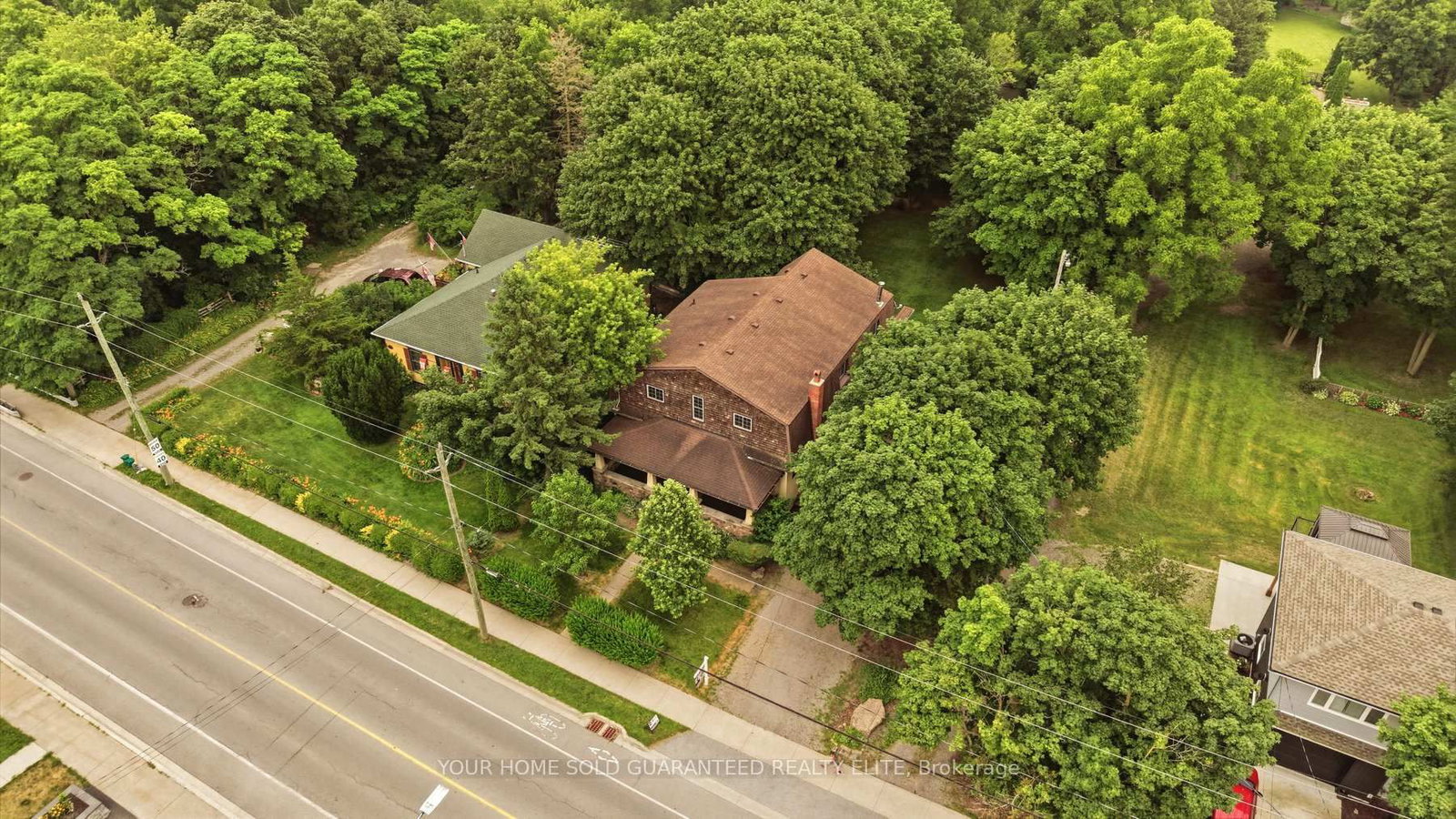 211 Canborough Street • West Lincoln, ON photo 29