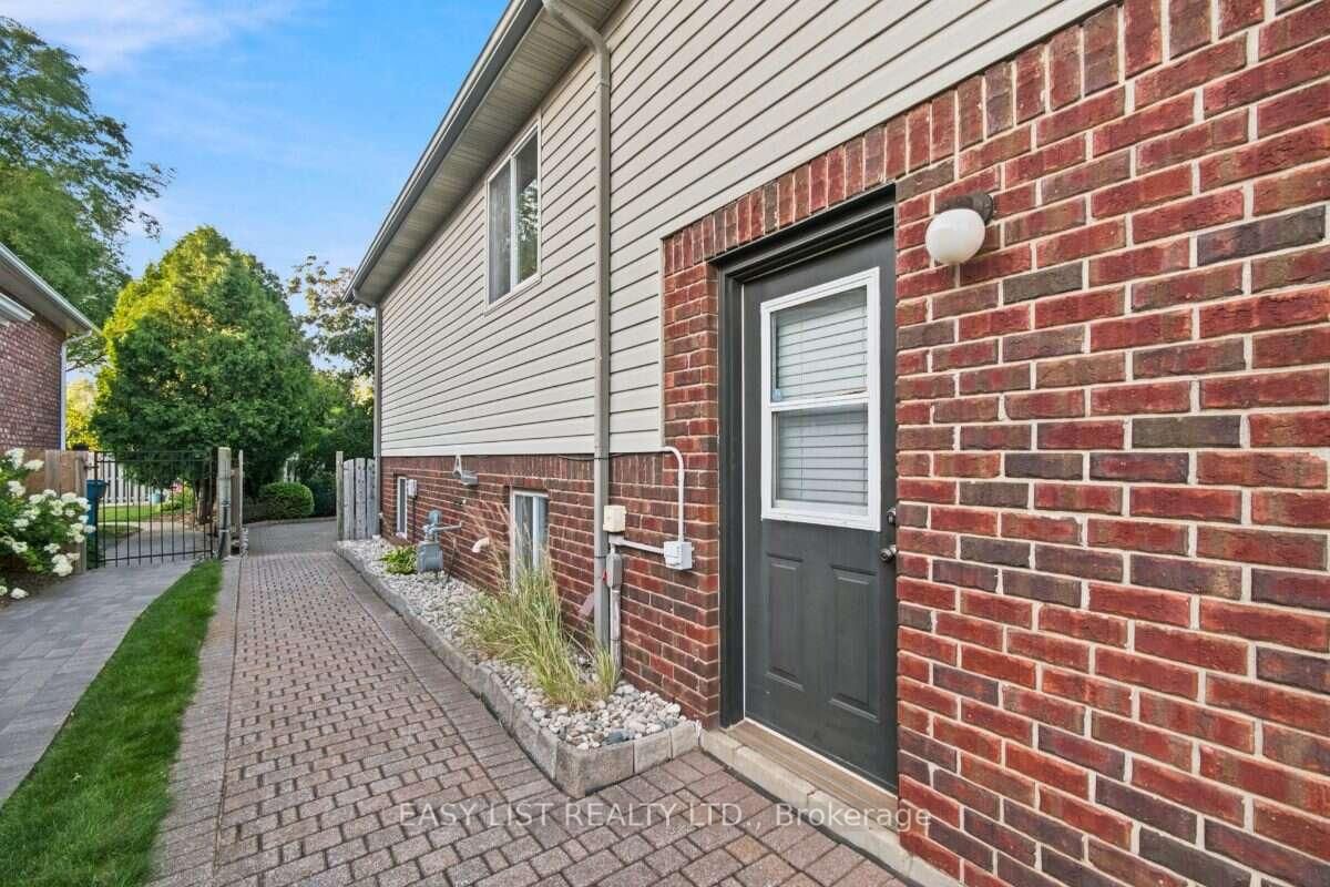 5929 Rosewood Crescent • LaSalle, ON photo 8