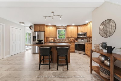 23 Park Road • Central Huron, ON photo 8