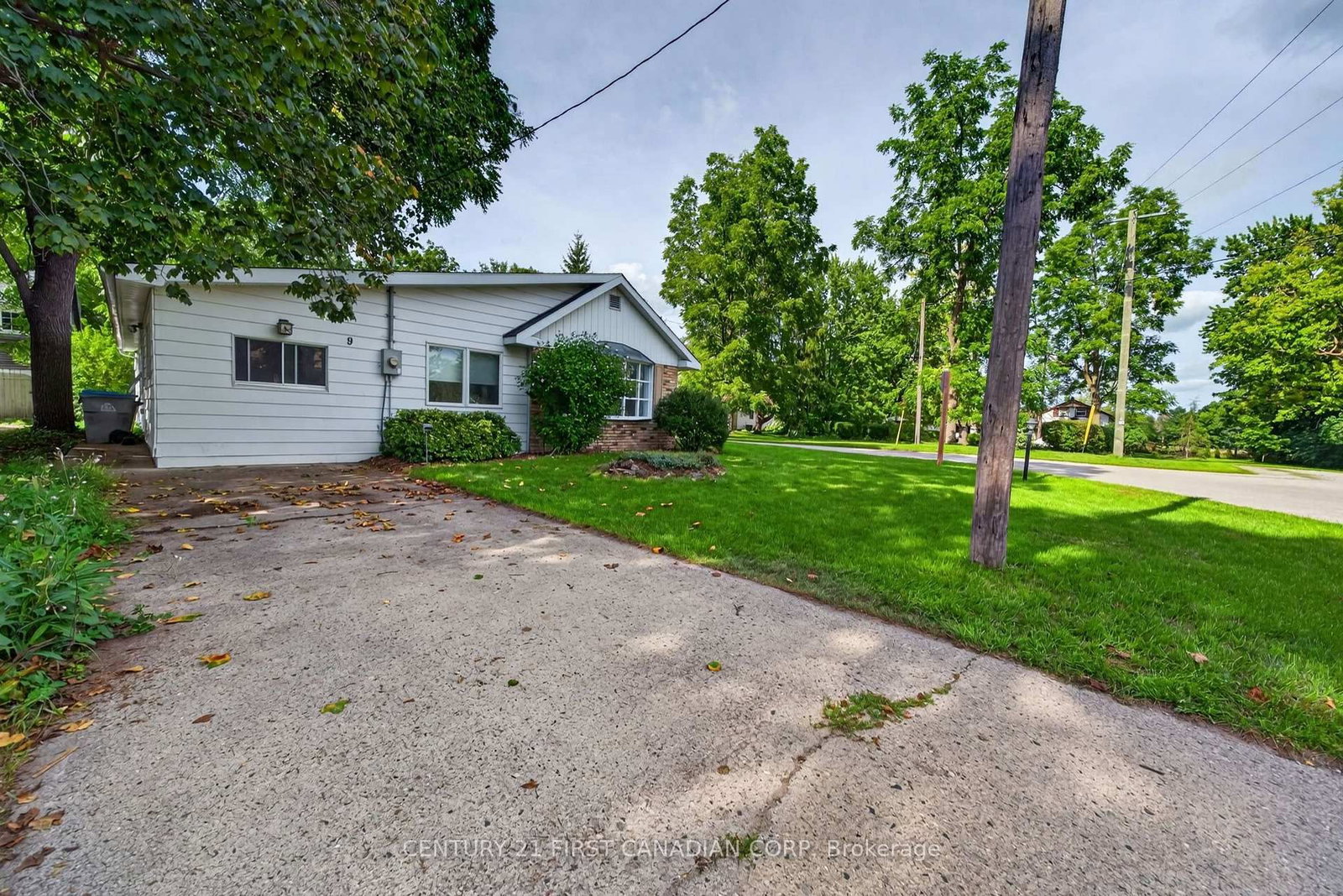 9 Park Crescent • Middlesex Centre, ON photo 28