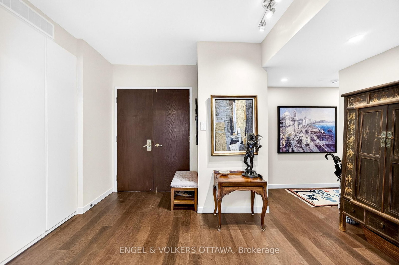 160 George Street • #2404 • Ottawa, ON photo 5