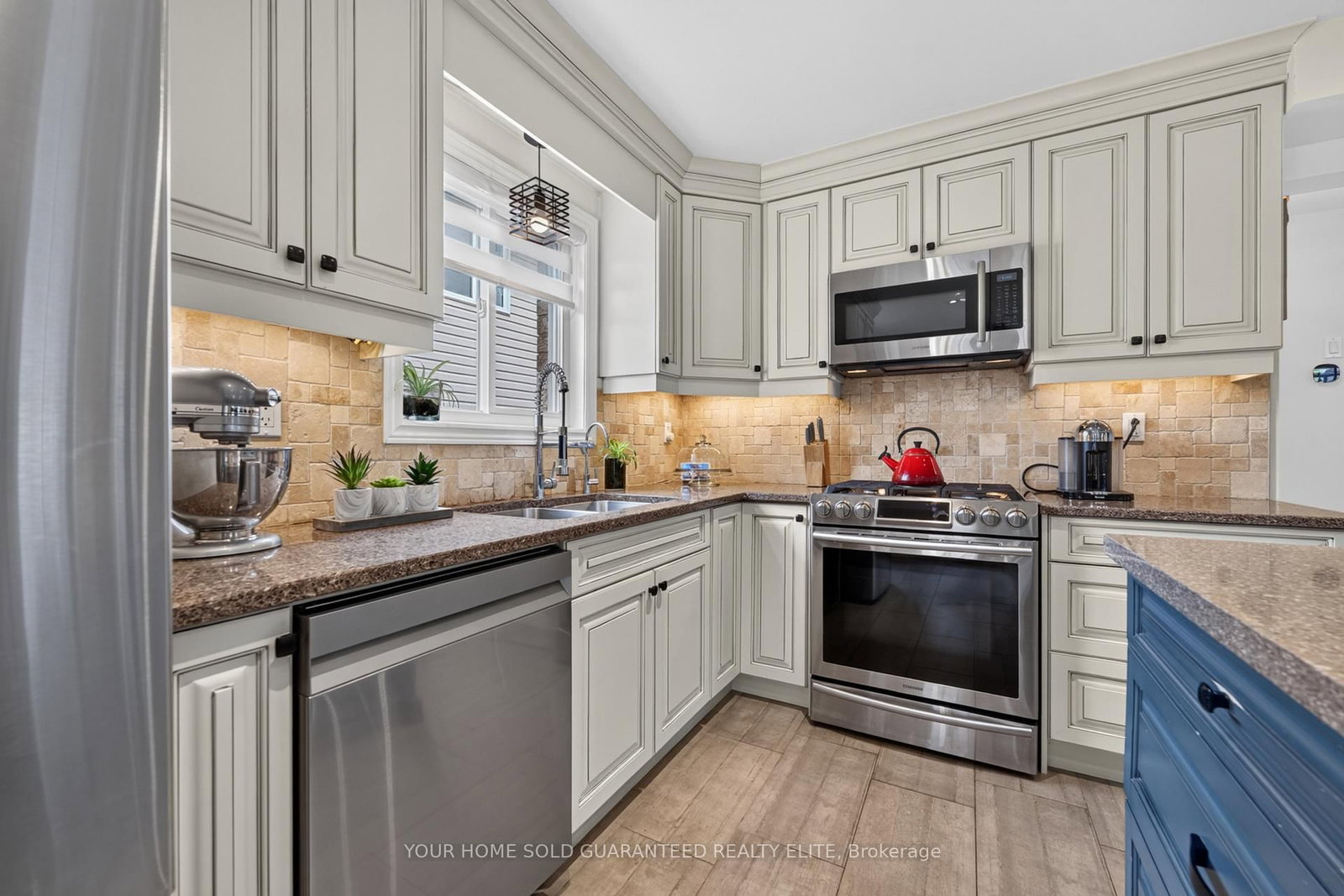 104 Udell Way • Grimsby, ON photo 11