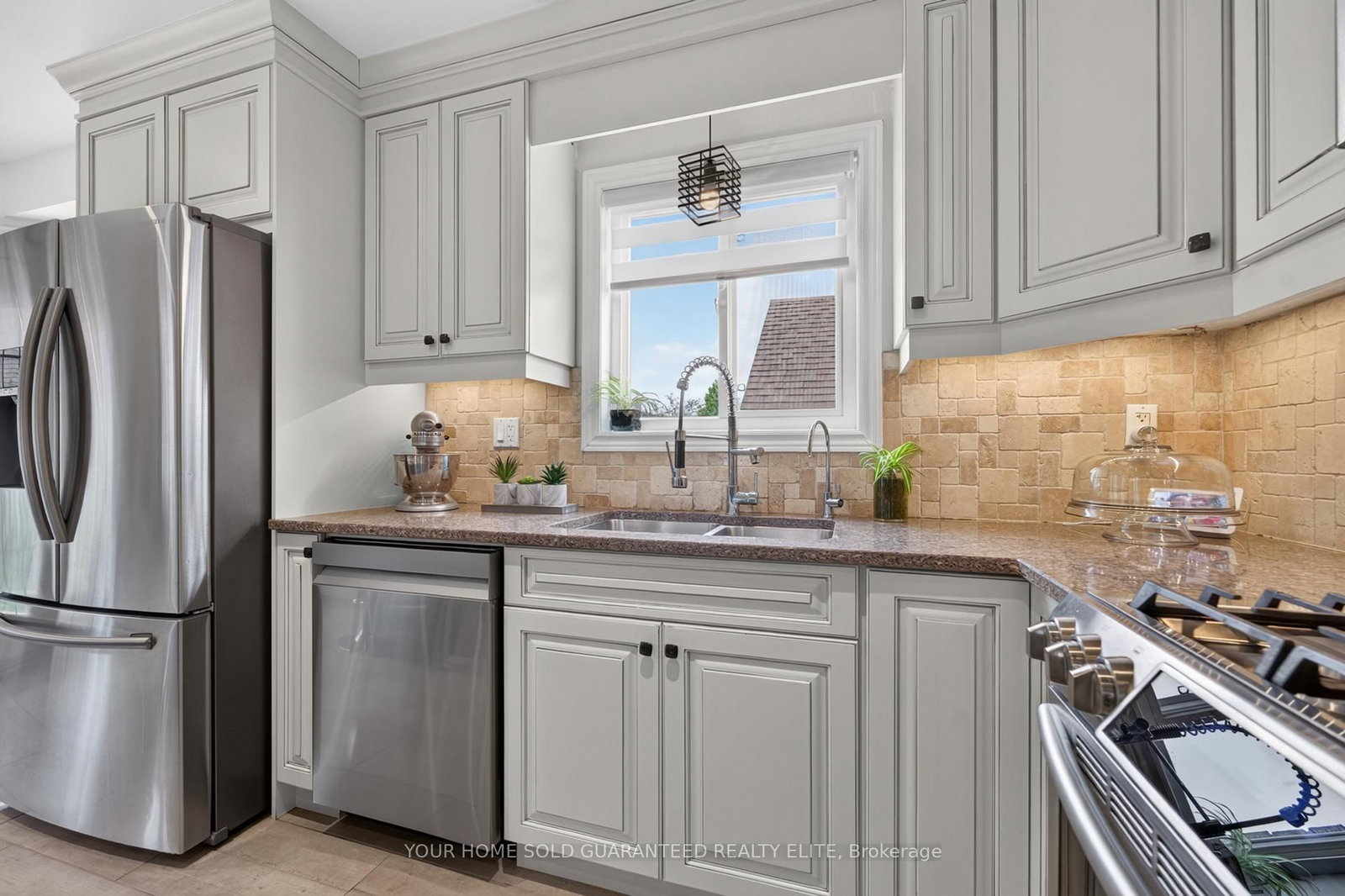 104 Udell Way • Grimsby, ON photo 13