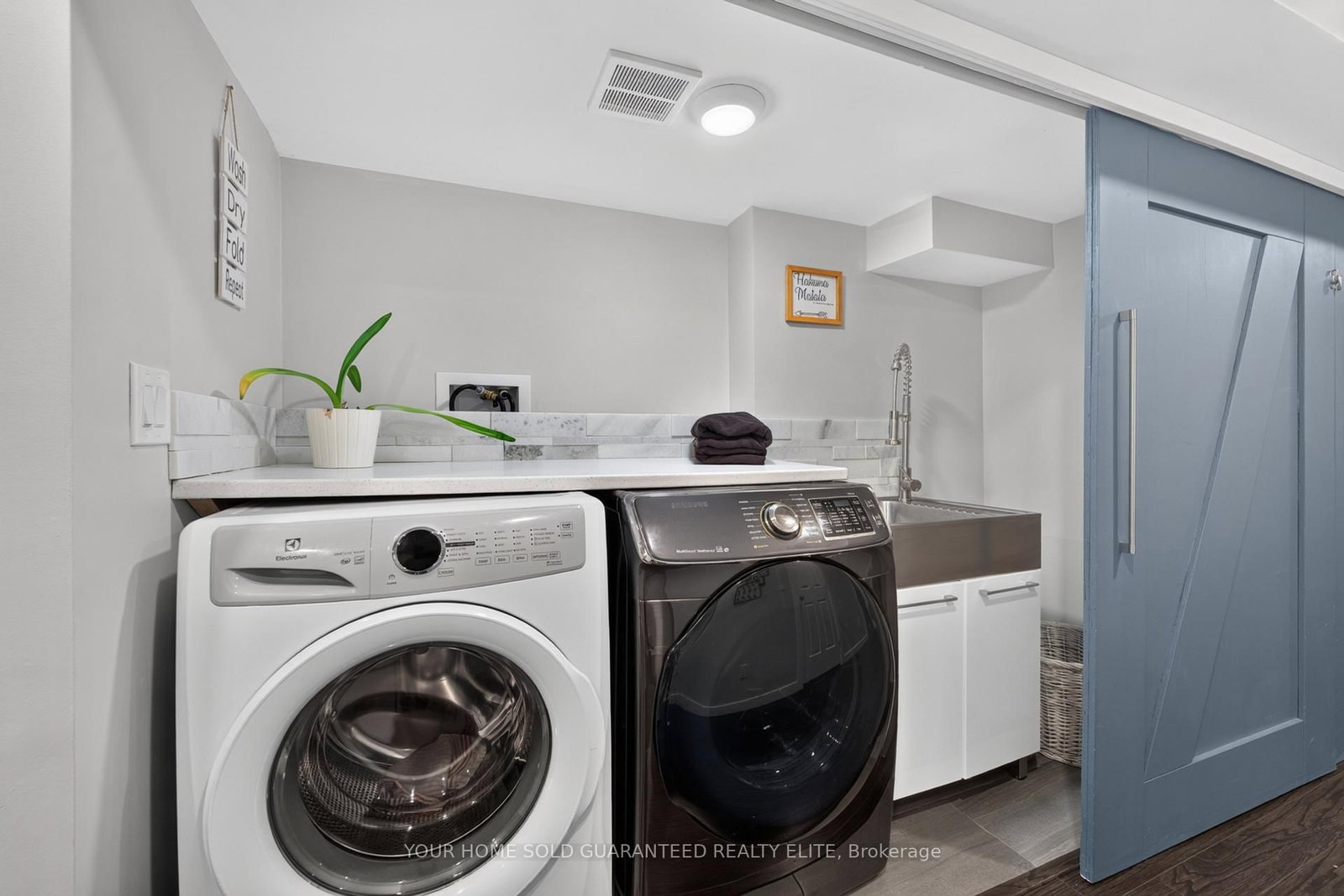 104 Udell Way • Grimsby, ON photo 24