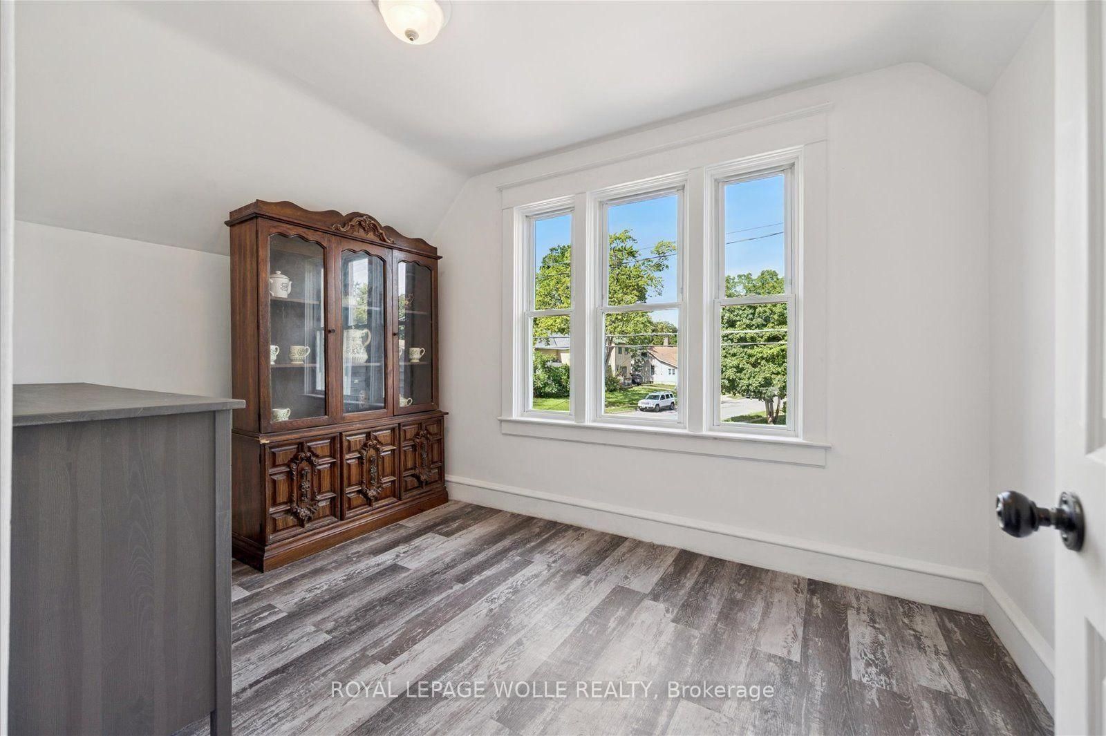 99 Cedar Street • Cambridge, ON photo 17