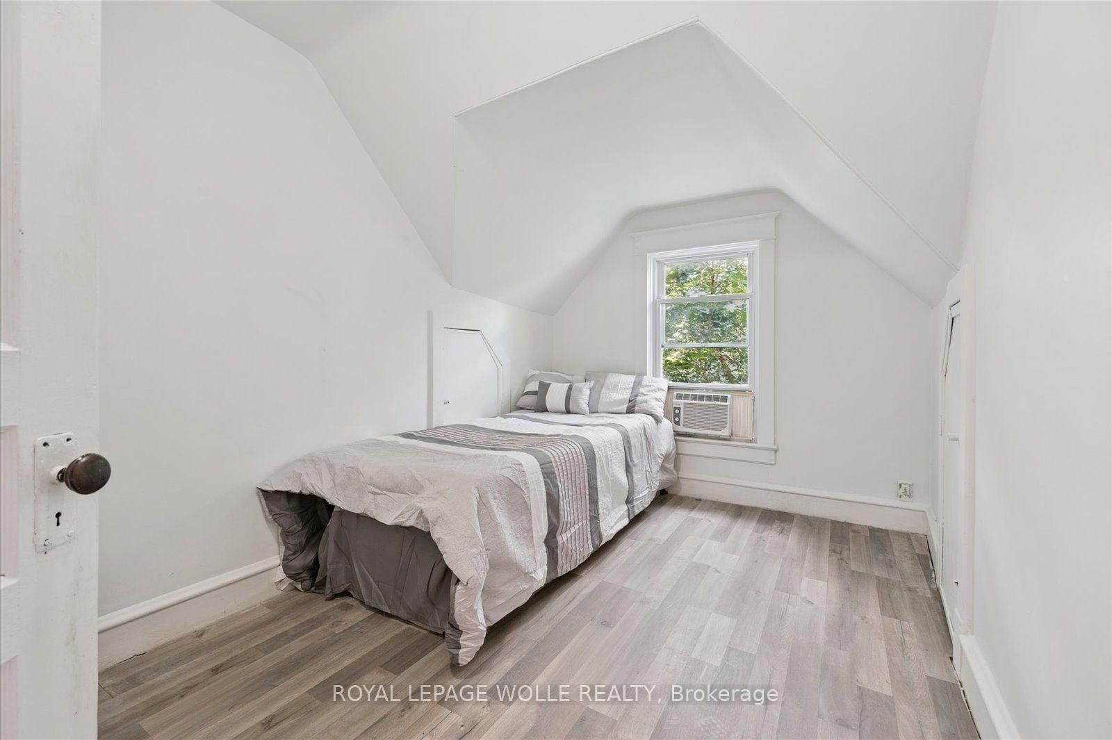 99 Cedar Street • Cambridge, ON photo 19