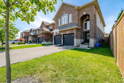 8 Colorado Boulevard • Hamilton, ON photo 2