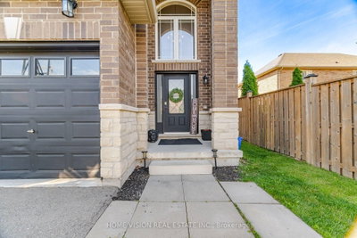 8 Colorado Boulevard • Hamilton, ON photo 3