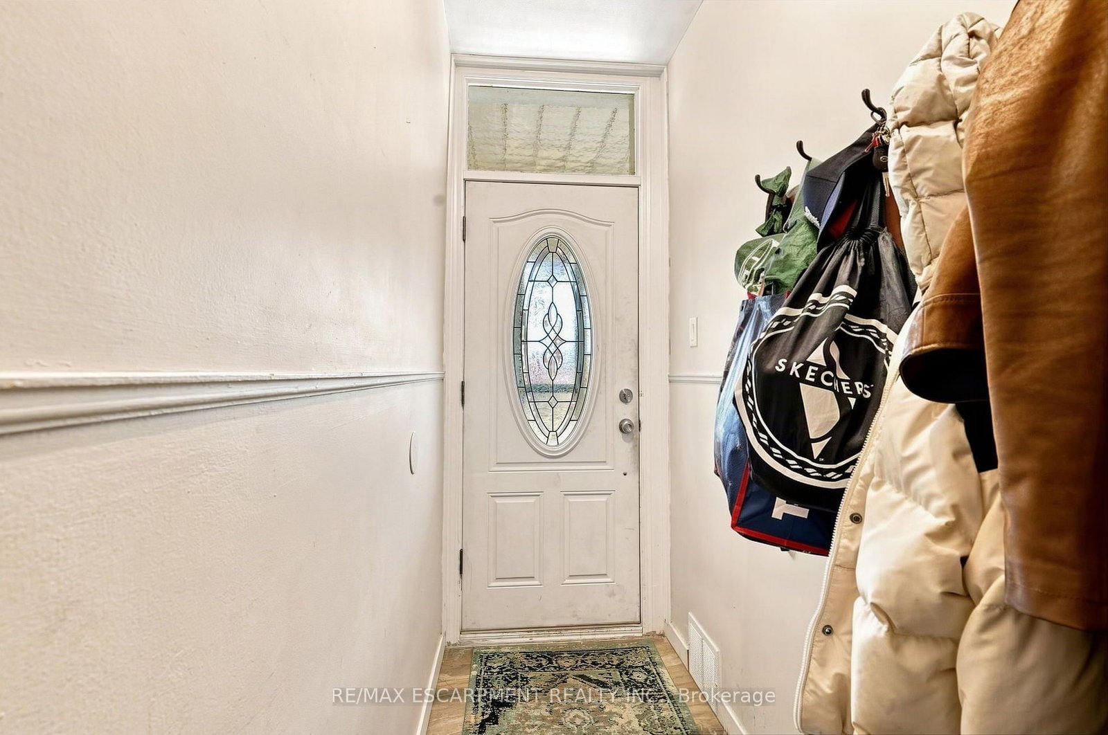 Upper - 15 Clinton Street, Hamilton 5