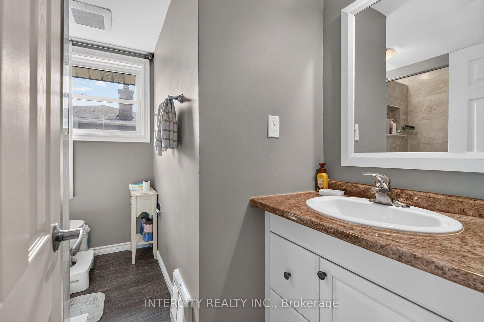 20 Kent Street • St. Catharines, ON photo 17