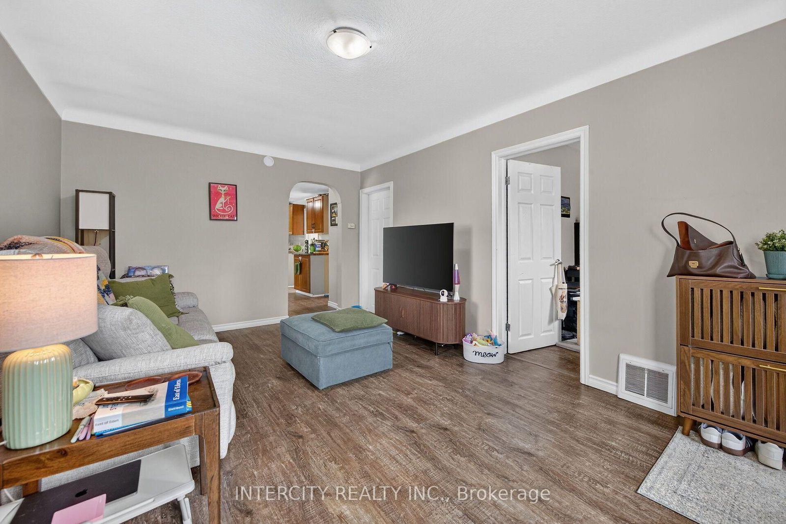 20 Kent Street • St. Catharines, ON photo 8