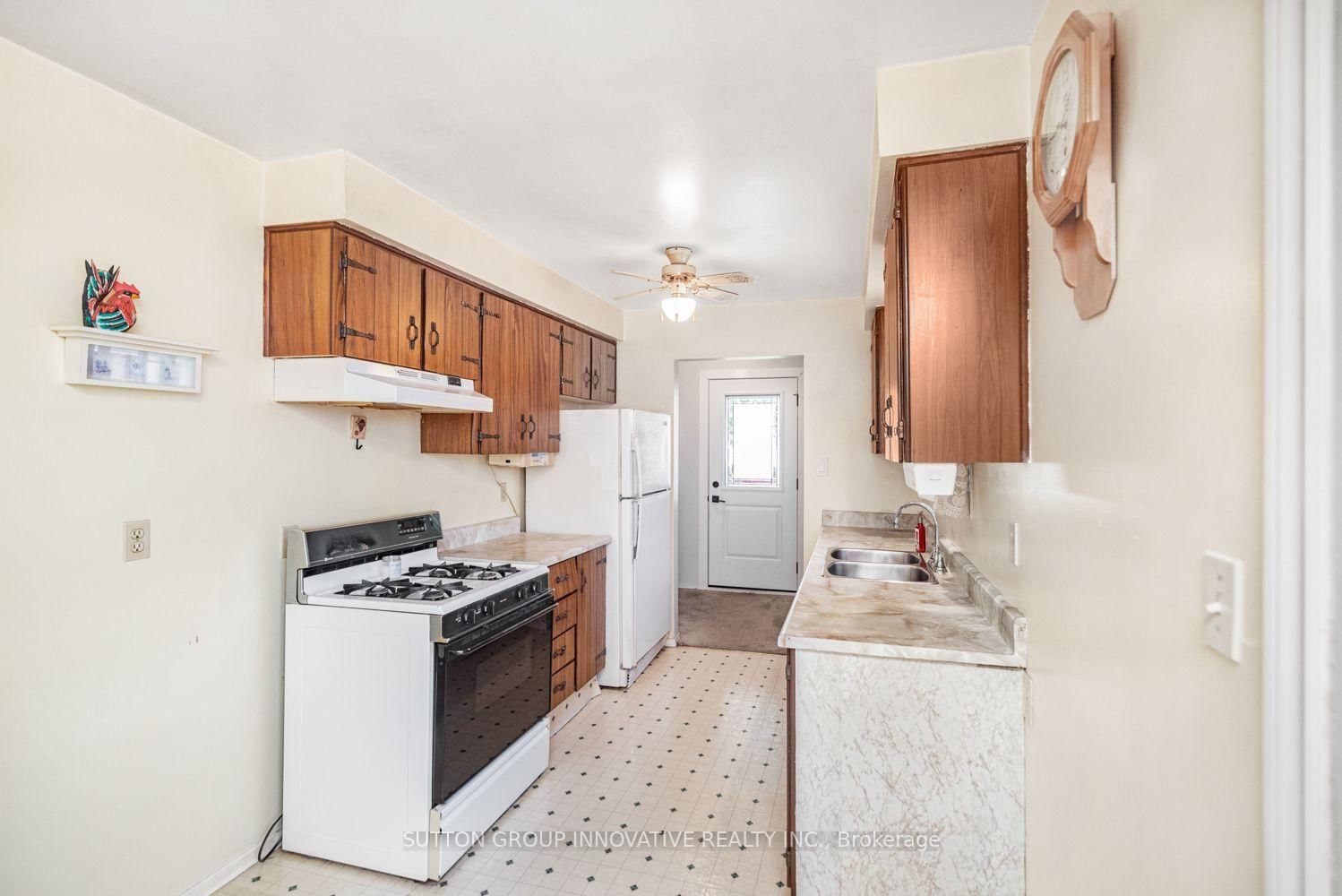 703 Upper Wentworth Street • Hamilton, ON photo 12