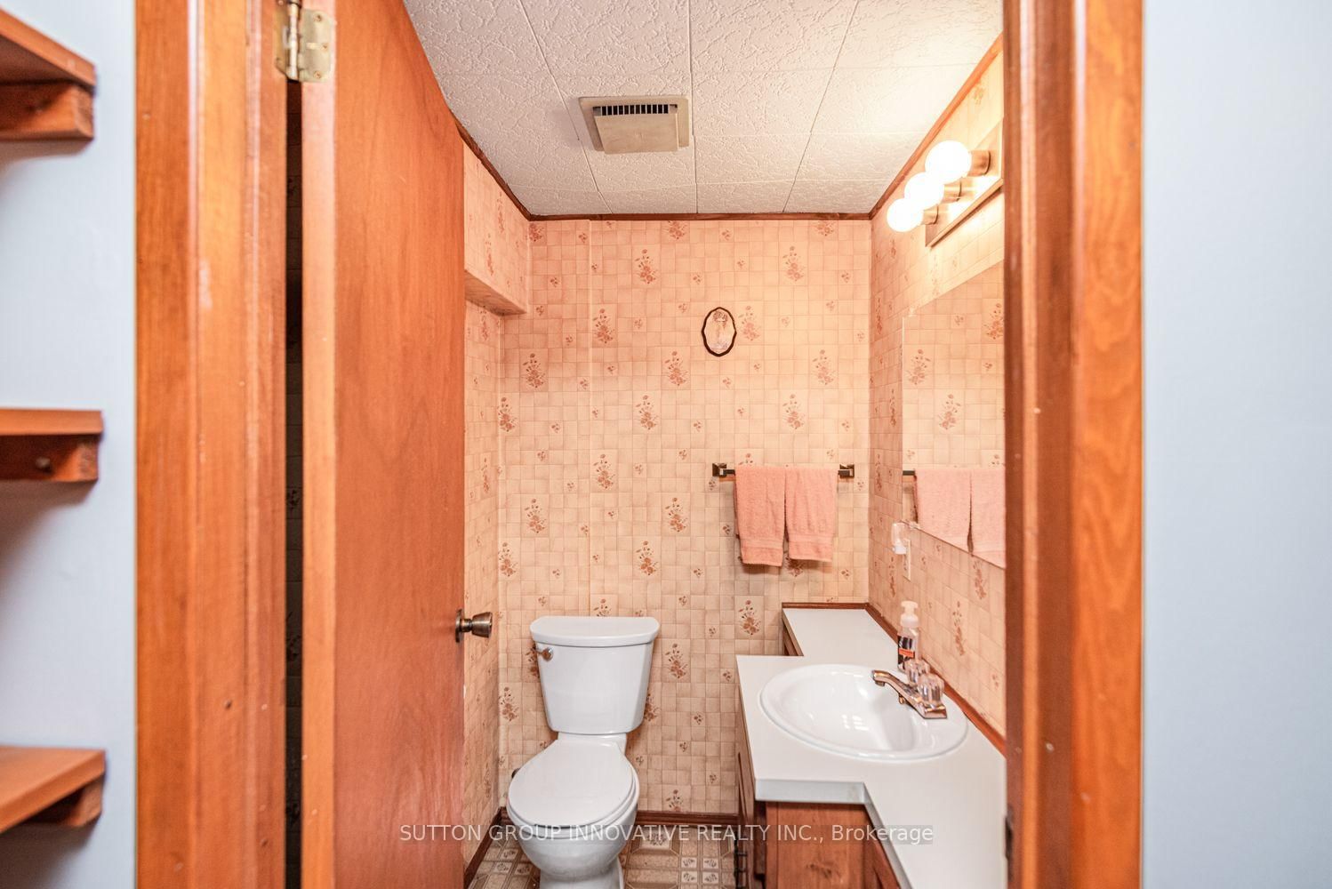 703 Upper Wentworth Street • Hamilton, ON photo 13