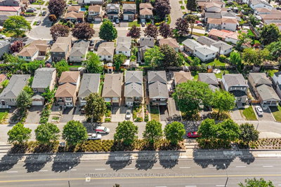 703 Upper Wentworth Street • Hamilton, ON photo 2