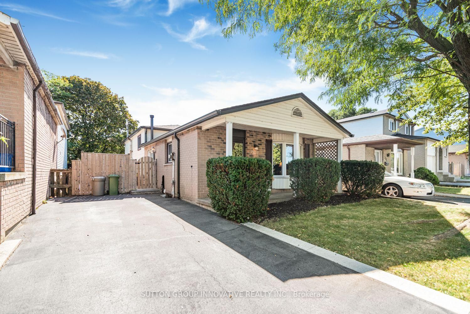 703 Upper Wentworth Street • Hamilton, ON photo 3
