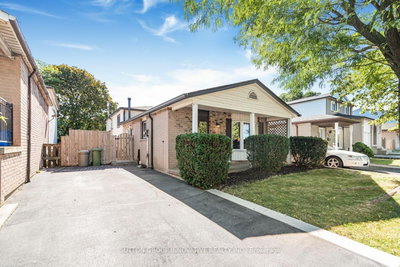 703 Upper Wentworth Street • Hamilton, ON photo 3