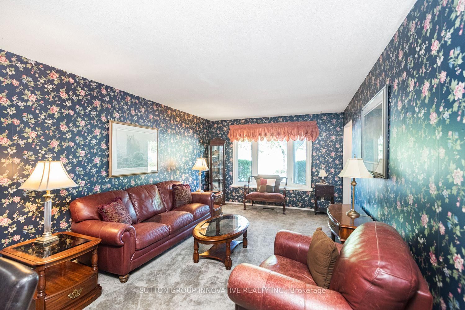 703 Upper Wentworth Street • Hamilton, ON photo 6