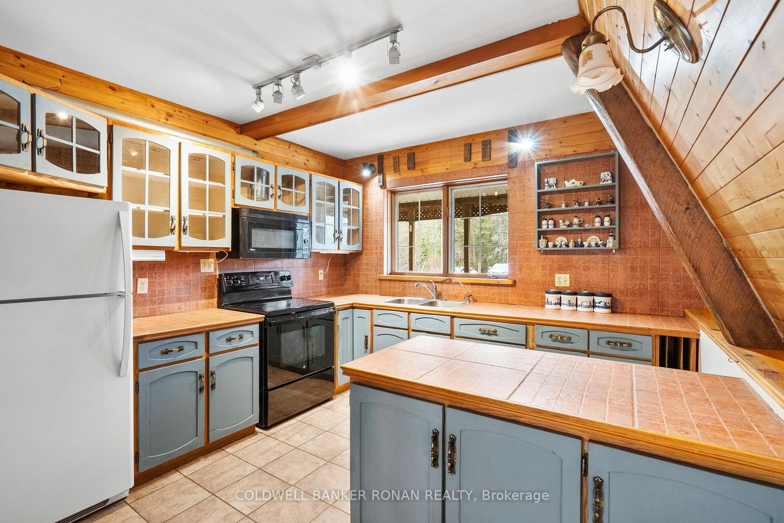 797 Forest Lake Road • Joly, ON photo 4