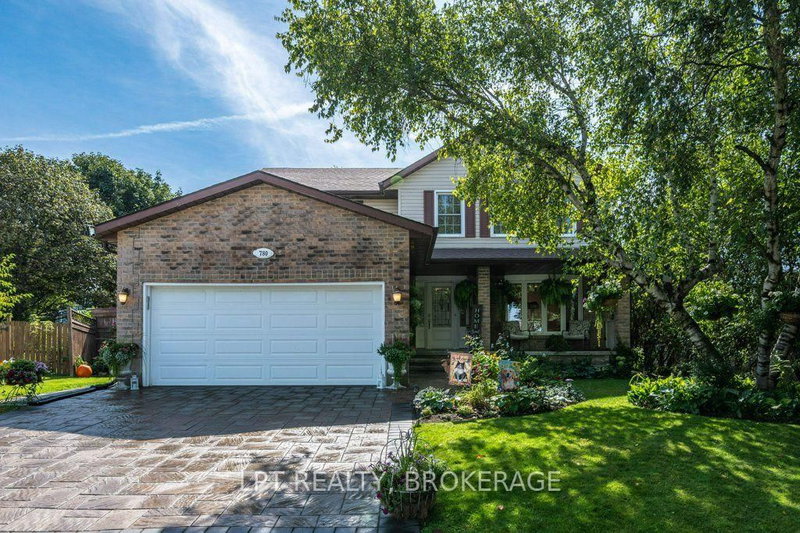 780 Muirfield Crescent