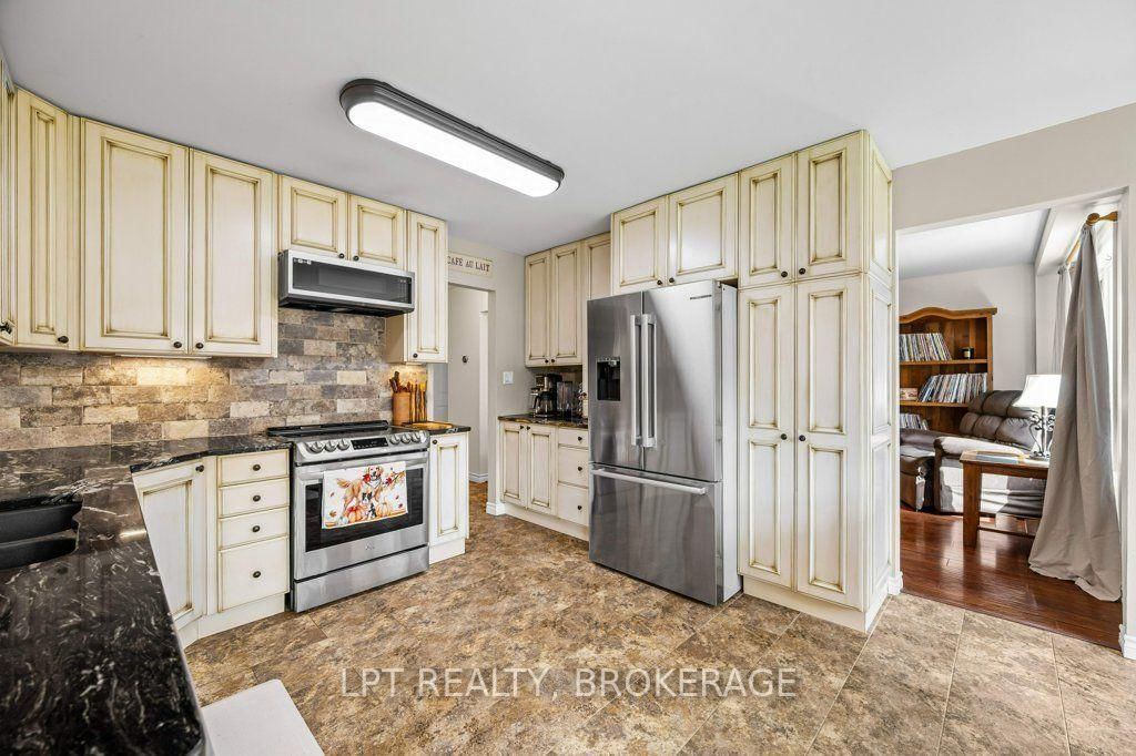 780 Muirfield Crescent • Kingston, ON photo 12