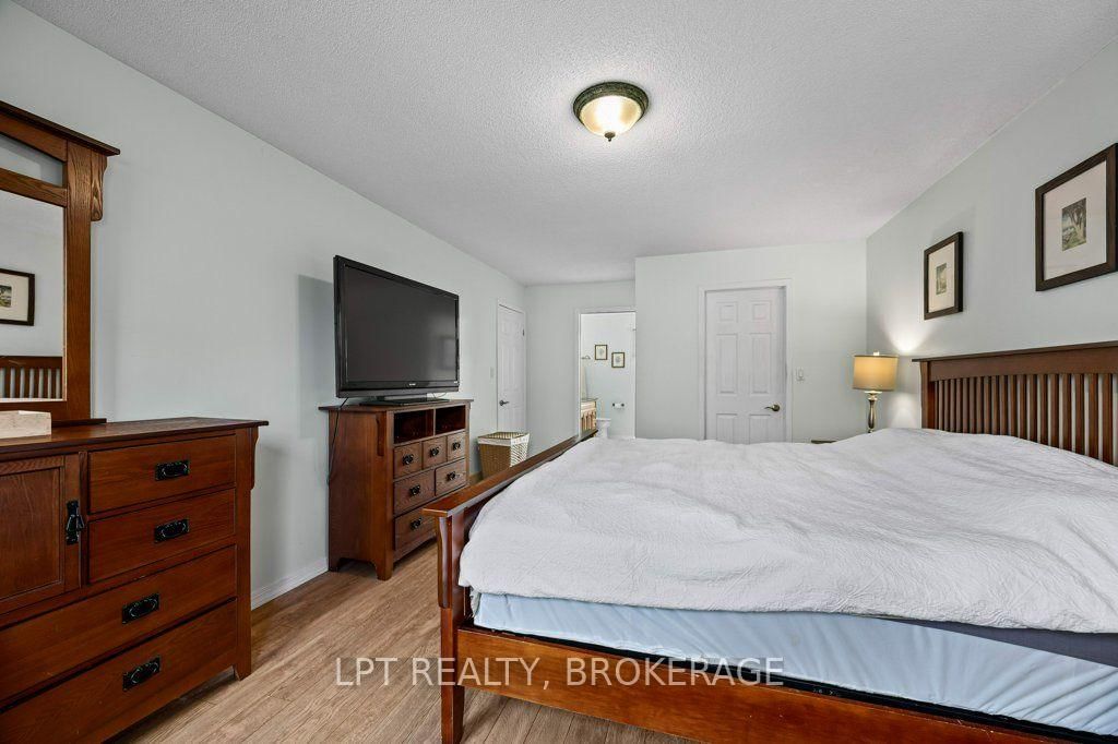 780 Muirfield Crescent • Kingston, ON photo 22
