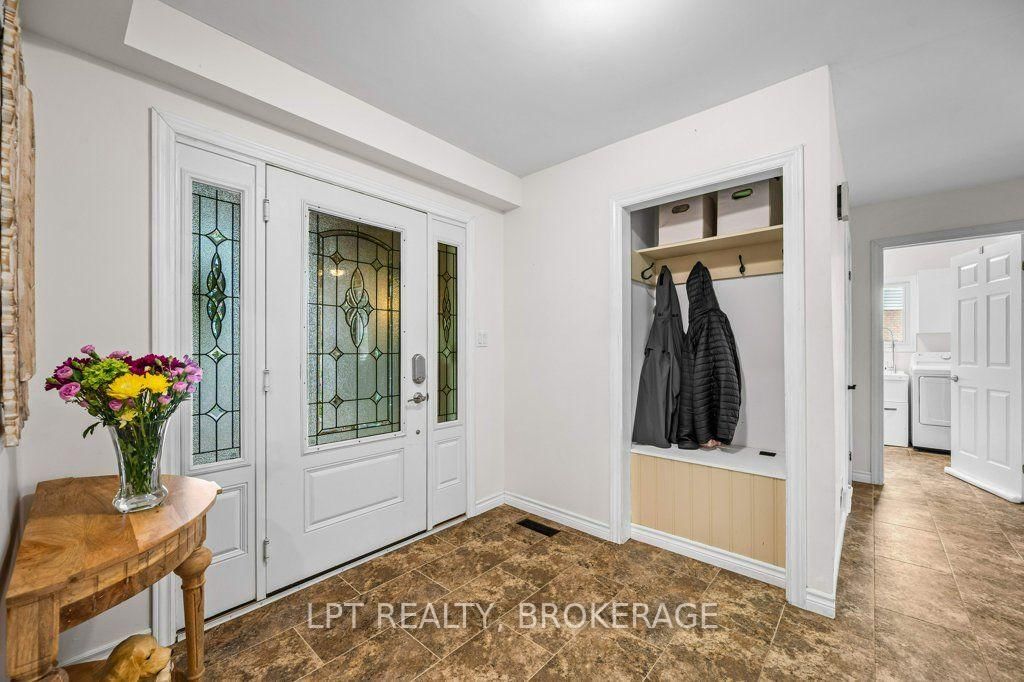 780 Muirfield Crescent • Kingston, ON photo 8