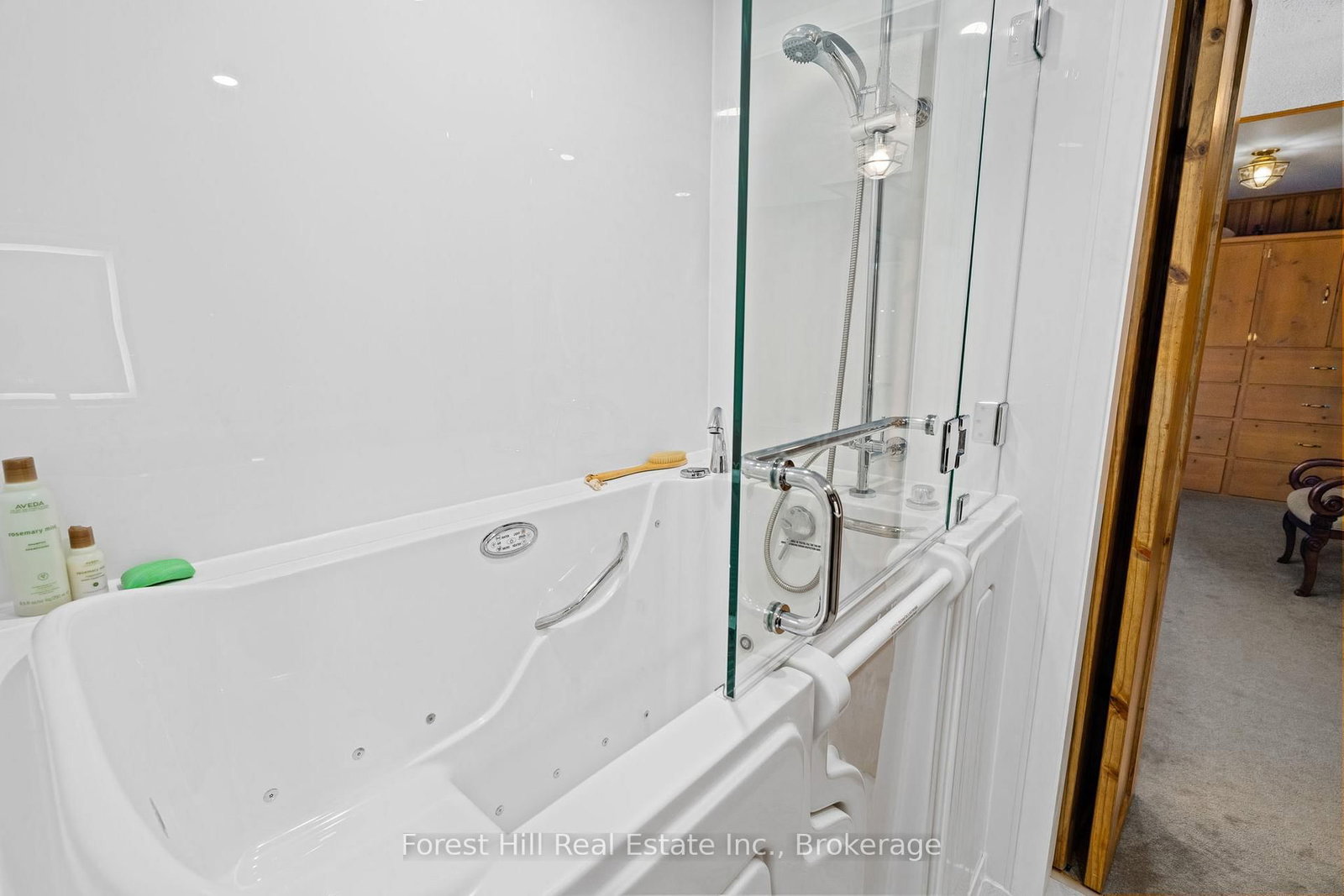 1062 Pine Lake Road • Gravenhurst, ON photo 17
