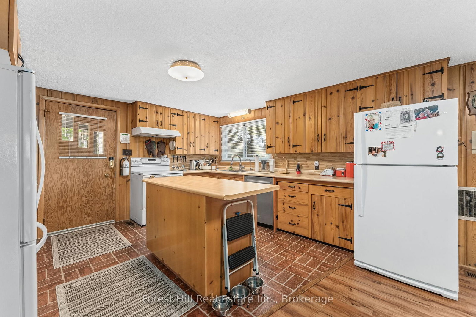 1062 Pine Lake Road • Gravenhurst, ON photo 8