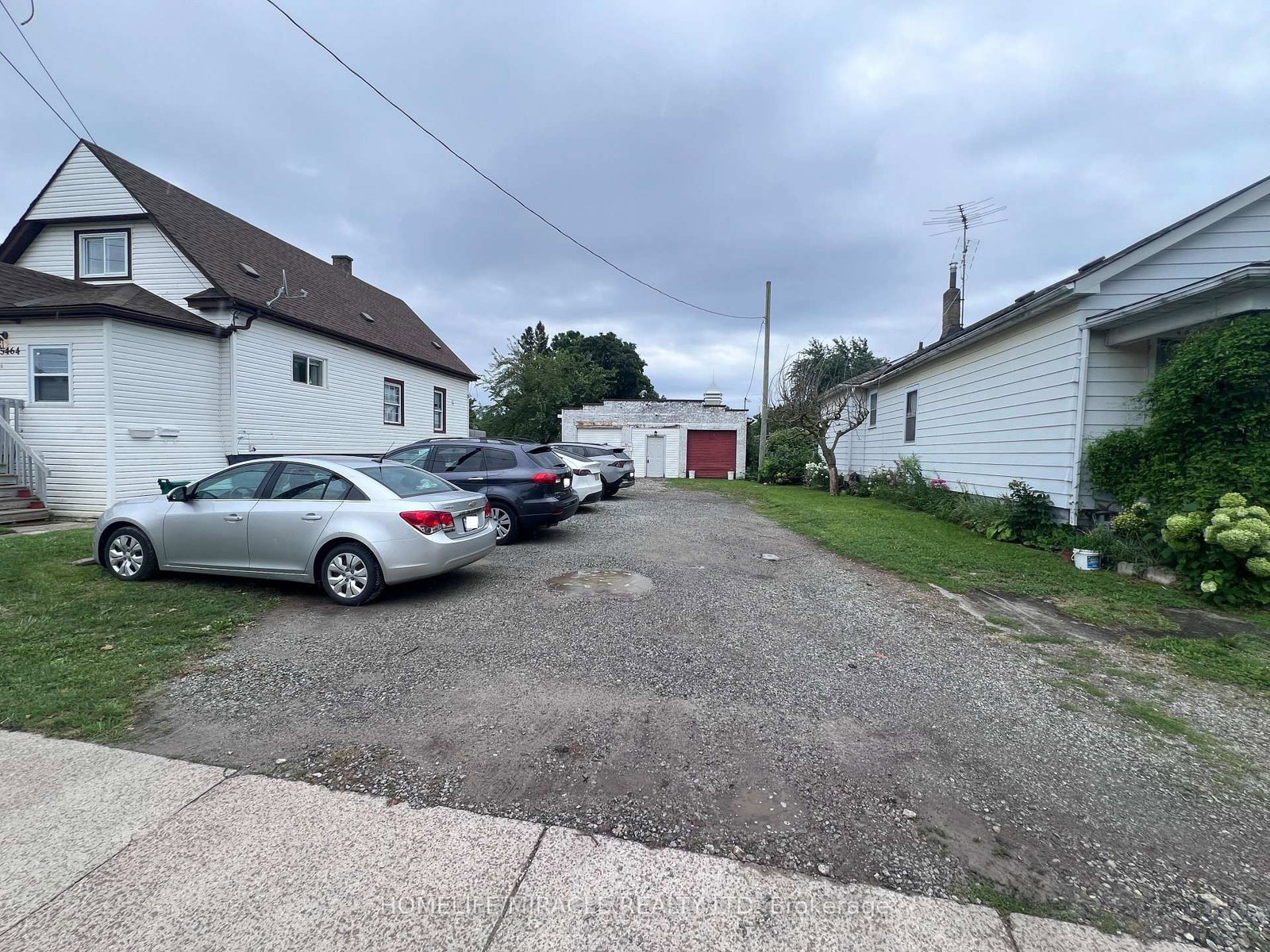 5470 Lewis Avenue • Niagara Falls, ON photo 1
