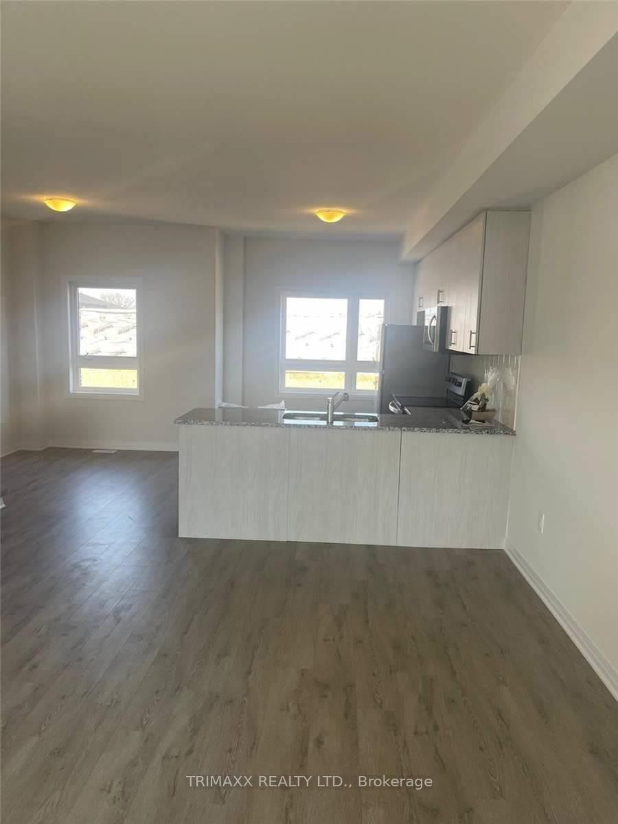 26 - 51 Sparrow Avenue 5