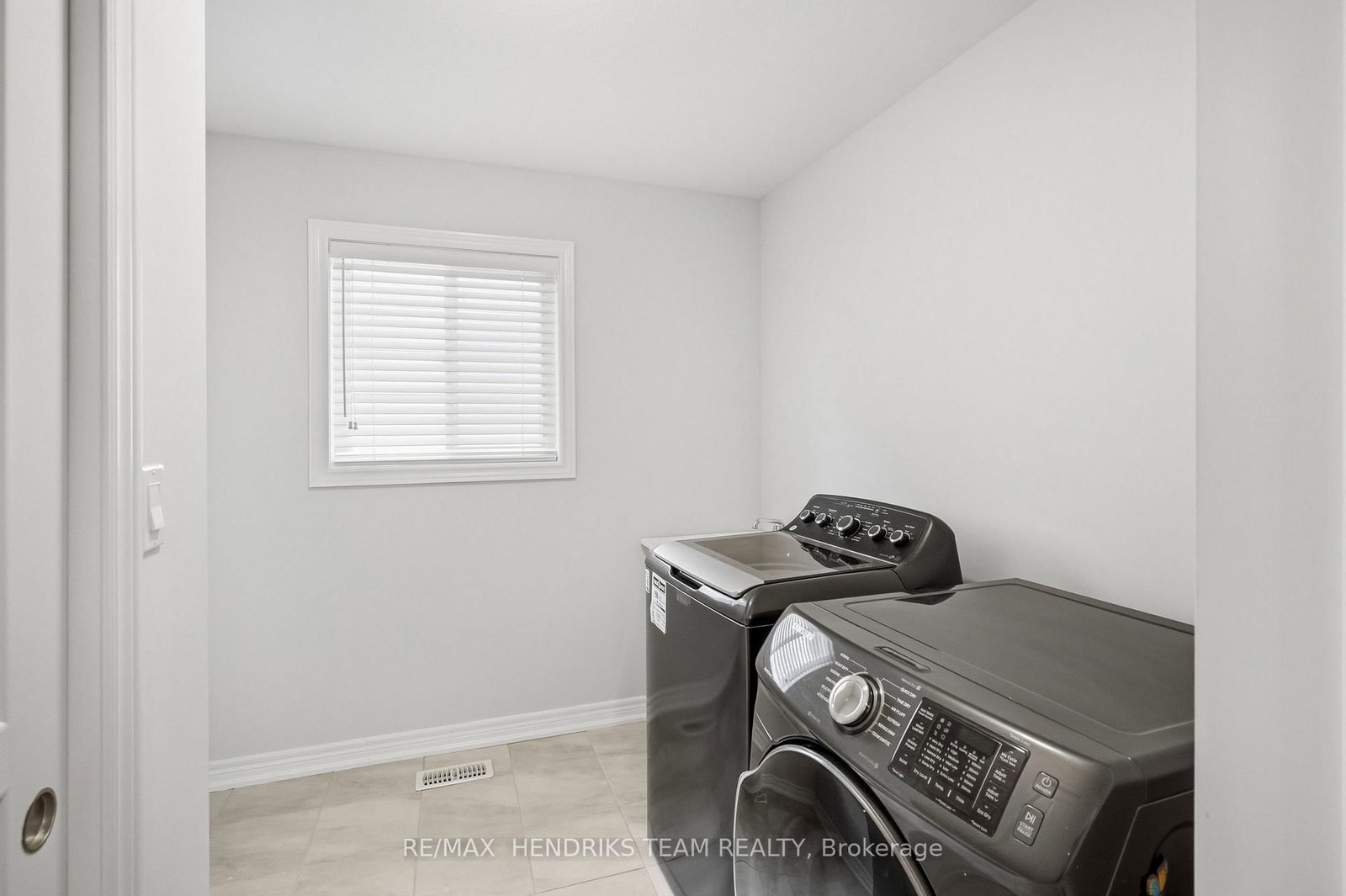 12 Riley Avenue • Pelham, ON photo 22