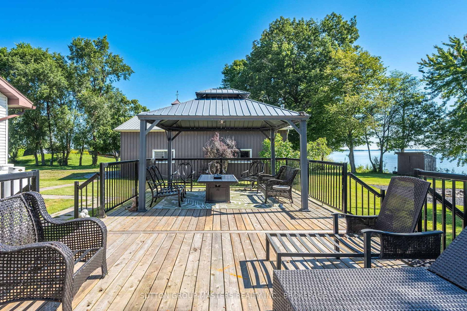 175 Pleasure Pt. Lane • Wolfe Island, ON photo 9