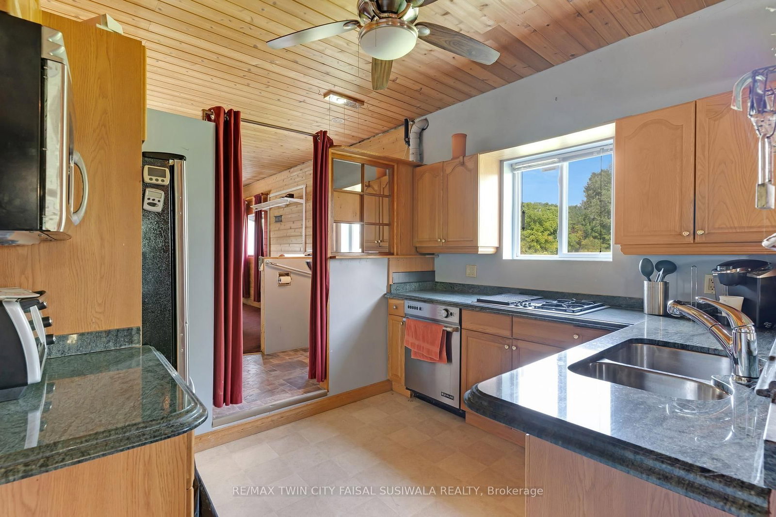 2172 Centre Road • Hamilton, ON photo 16