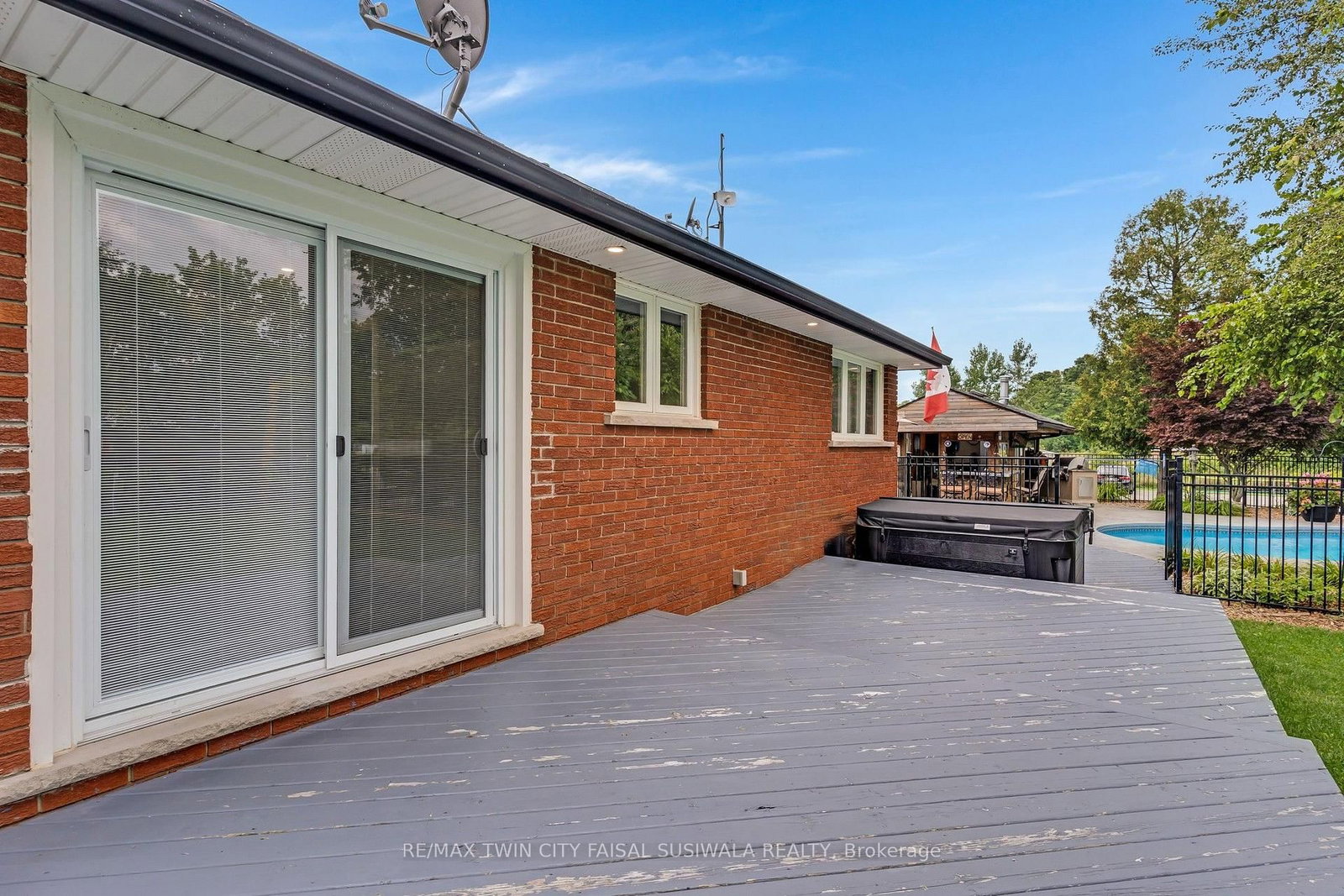 2172 Centre Road • Hamilton, ON photo 4