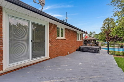 2172 Centre Road • Hamilton, ON photo 4