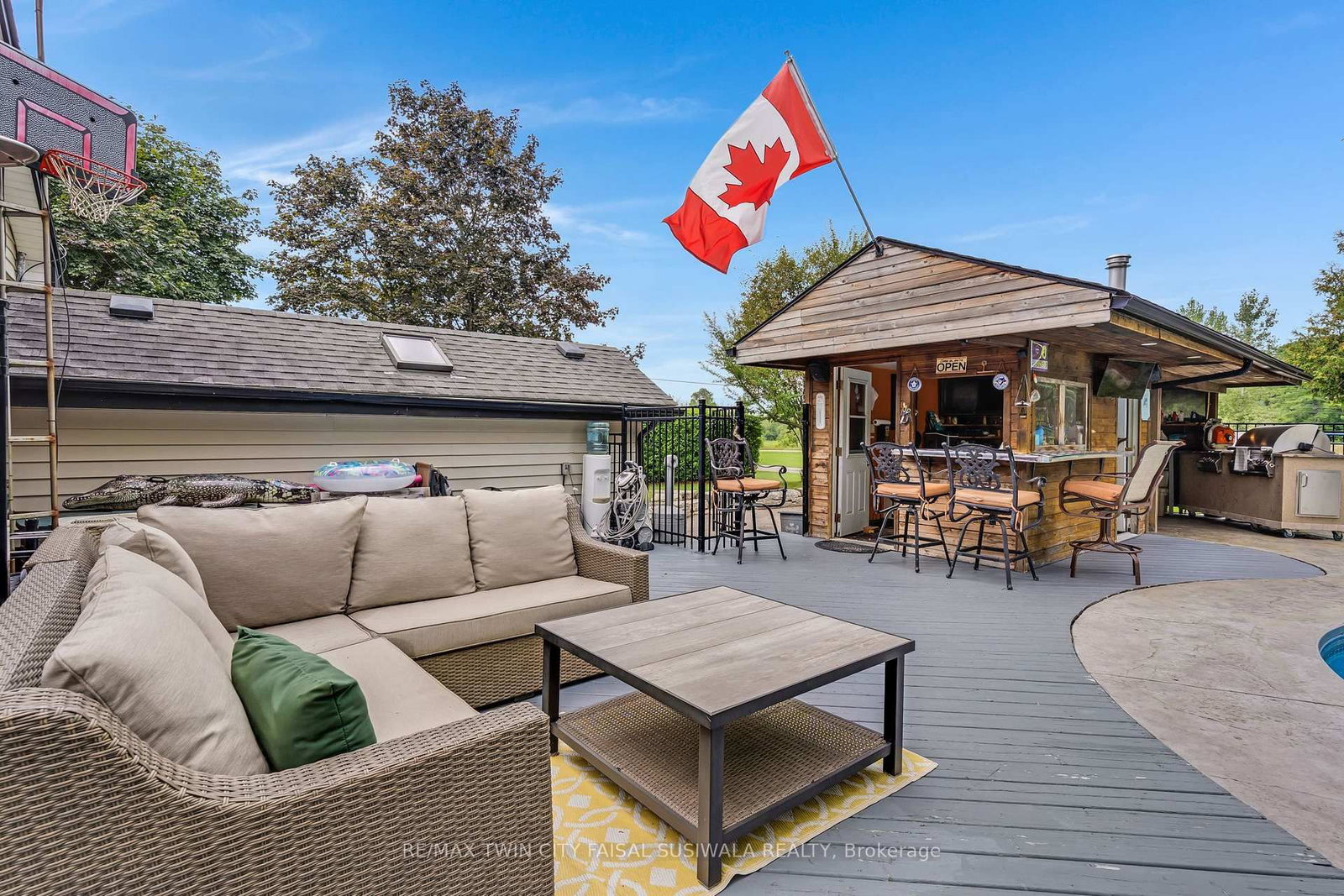 2172 Centre Road • Hamilton, ON photo 6