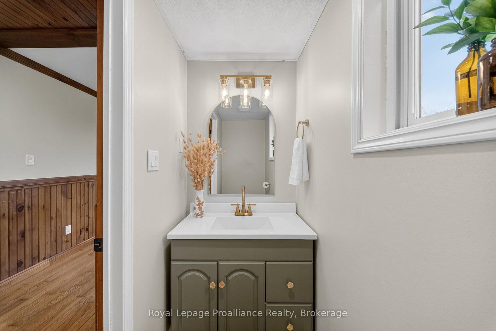 235 East Hungerford Road • Tweed, ON photo 17