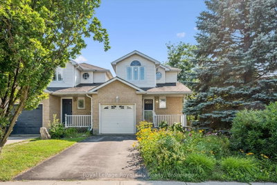 Detached House for sale at 811 Edinburgh Road, Guelph, Ontario, N1G 4Z5 - Kortright West - MLS: X13762438
