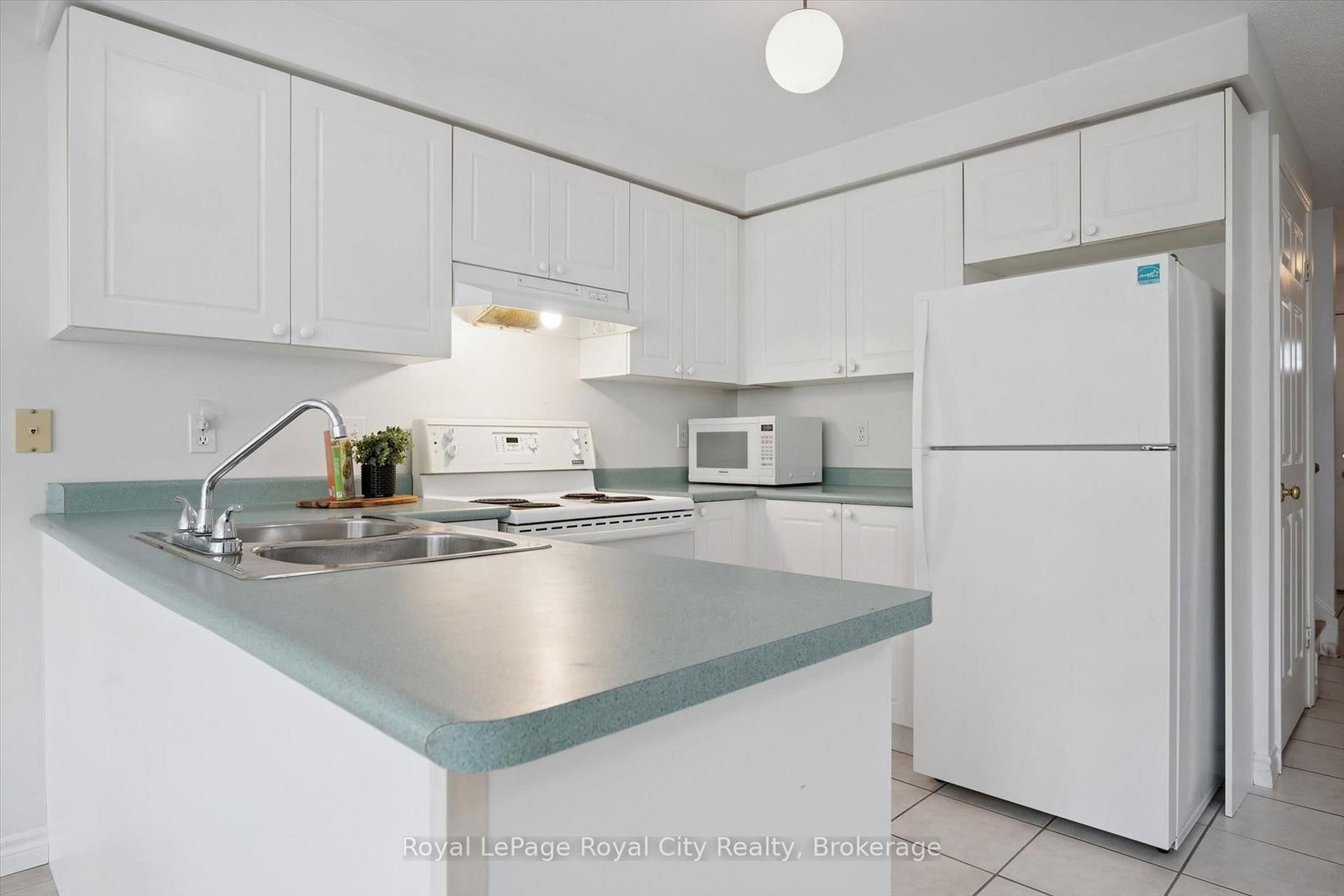 811 Edinburgh Road S • Guelph, ON photo 23