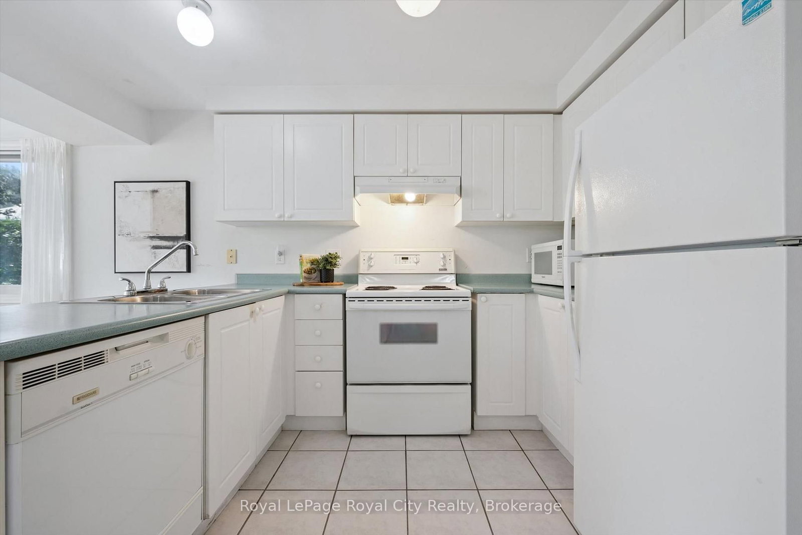 811 Edinburgh Road S • Guelph, ON photo 26
