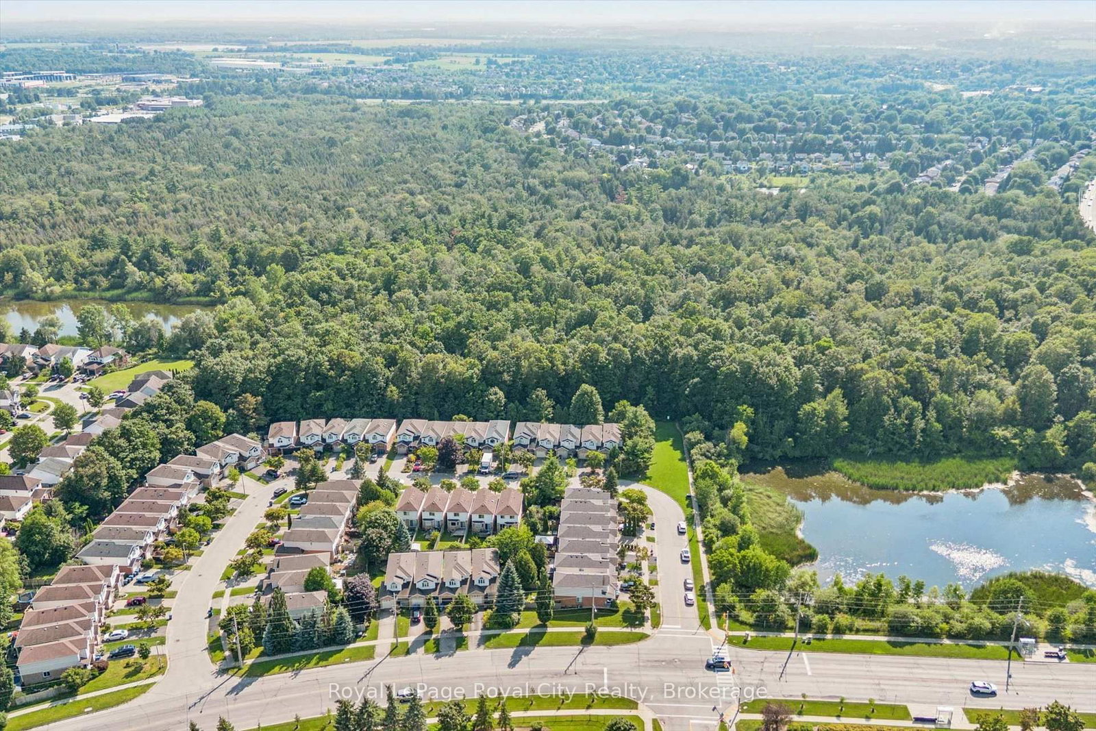 811 Edinburgh Road S • Guelph, ON photo 5