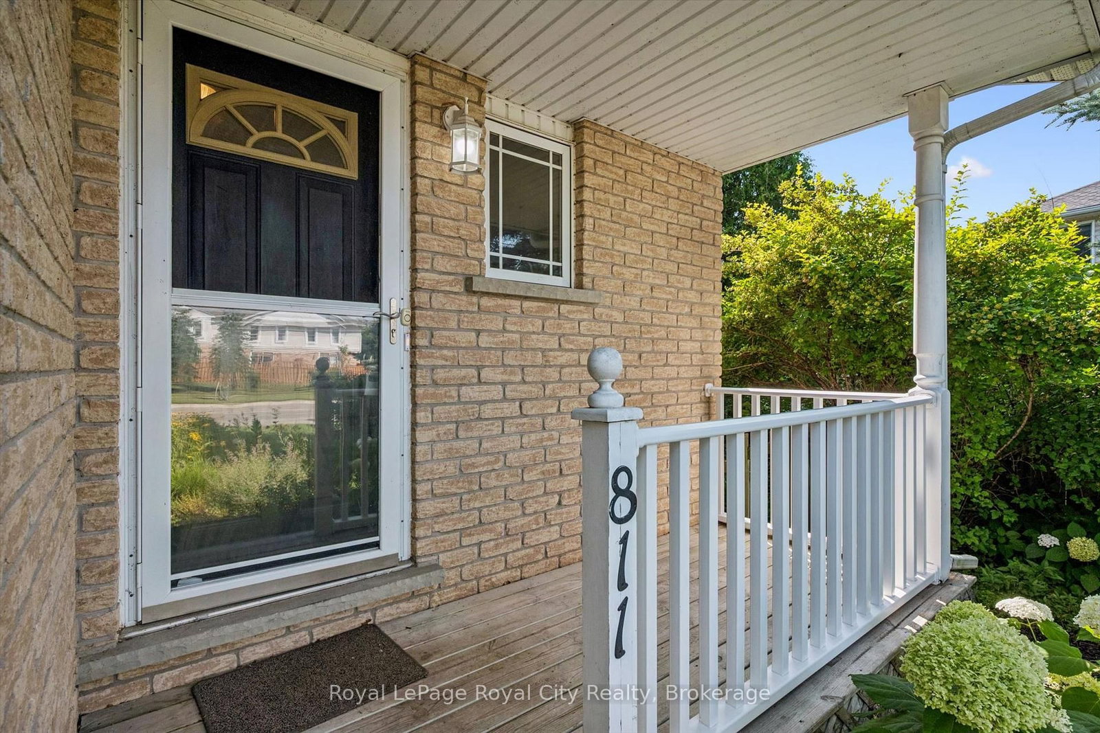 811 Edinburgh Road S • Guelph, ON photo 8