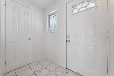811 Edinburgh Road S • Guelph, ON photo 9