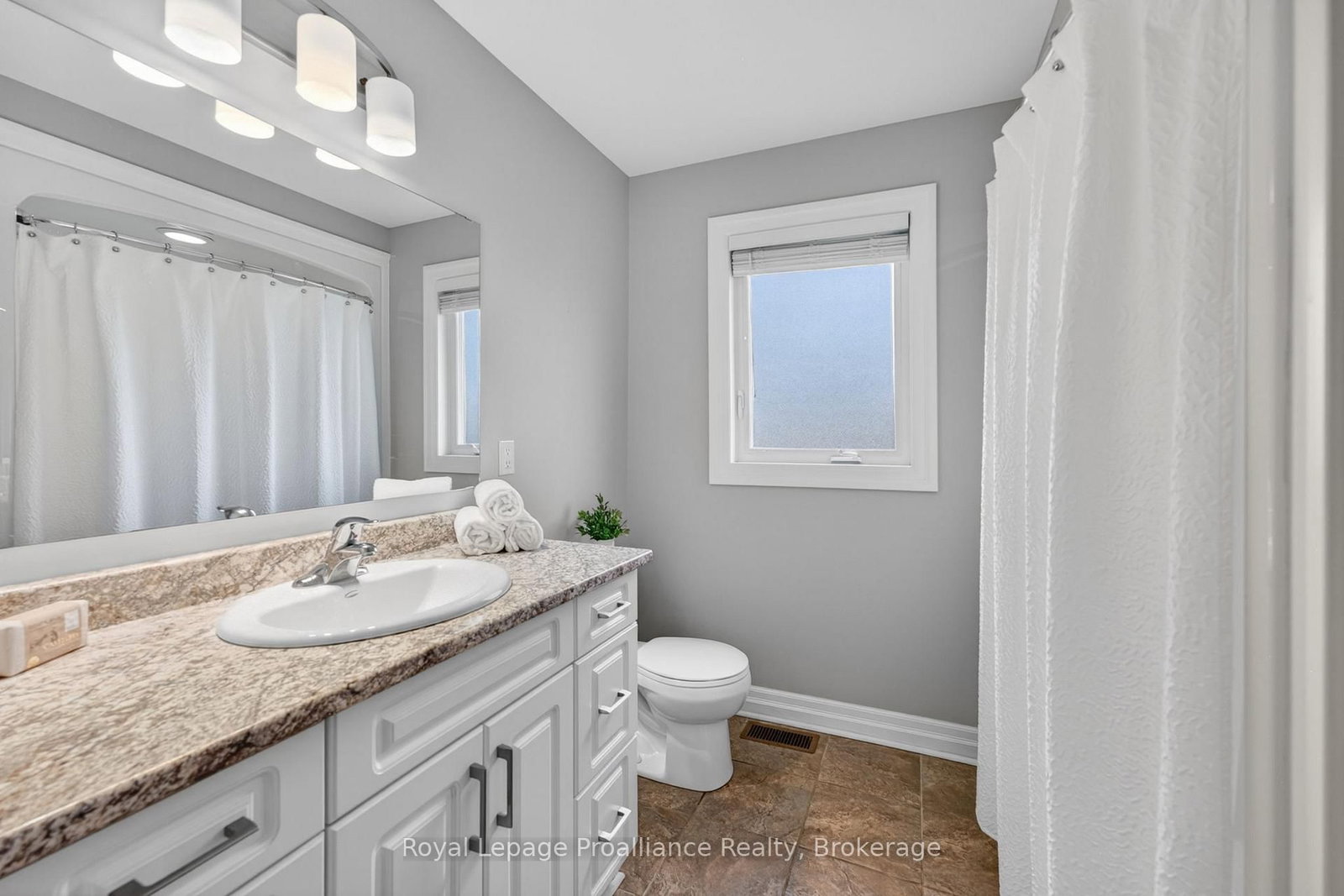 32 Aspen Drive • Quinte West, ON photo 15