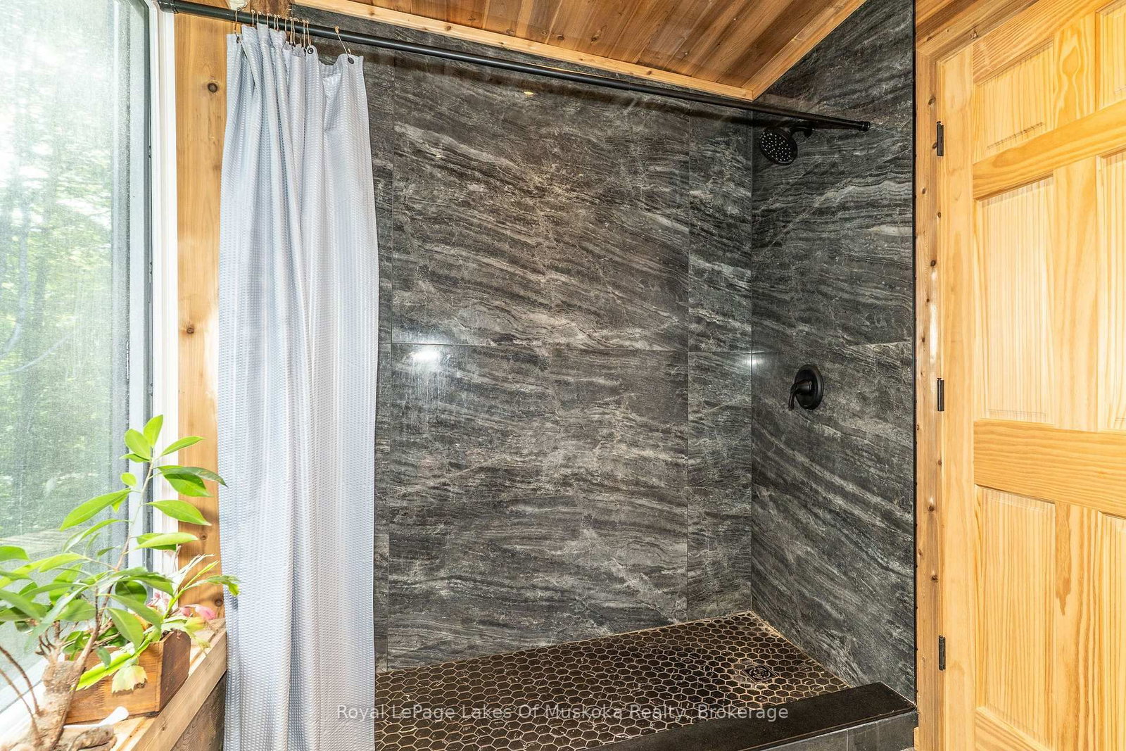 1029 Whiteside Road • Muskoka Lakes, ON photo 10