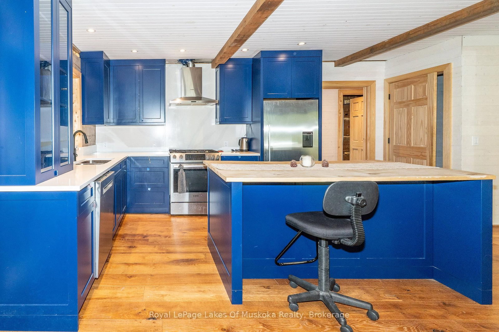 1029 Whiteside Road • Muskoka Lakes, ON photo 6