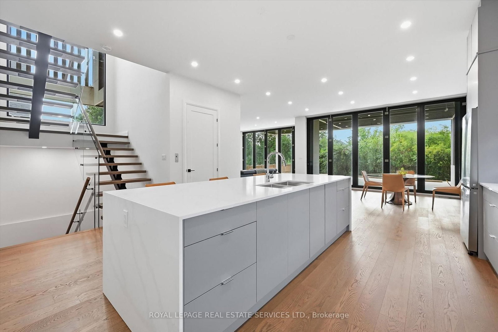 36 Windemere Road • Hamilton, ON photo 15