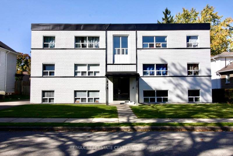 #6 - 424 Argyle Street S