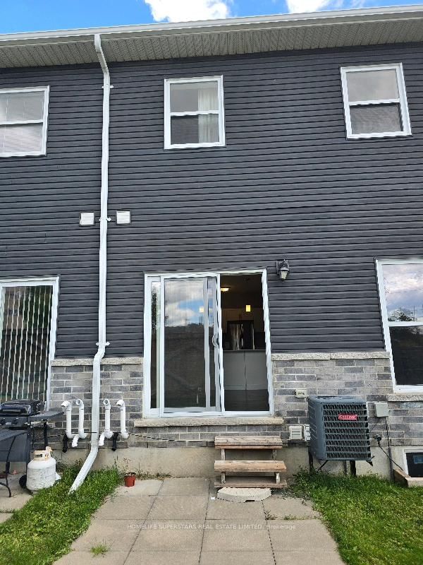 2A - 439 Athlone Avenue
