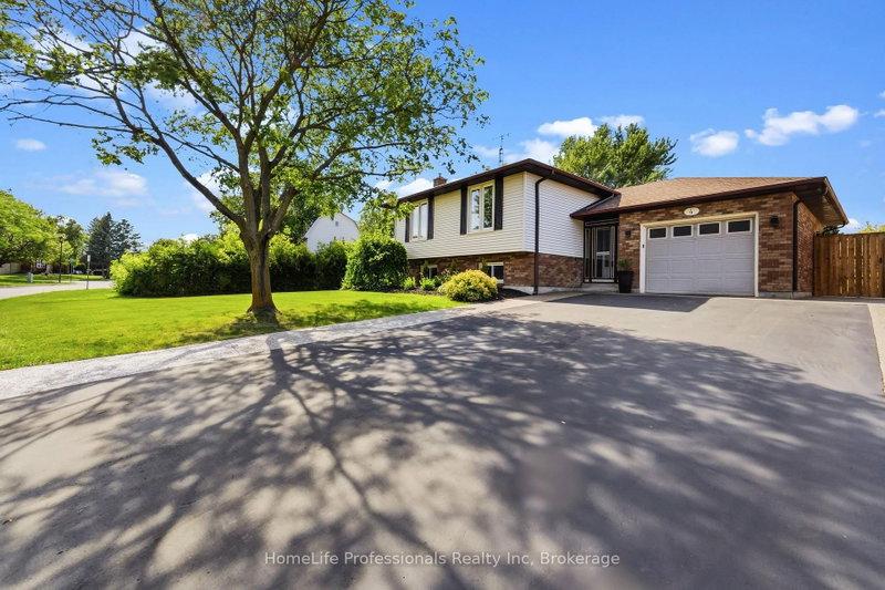 4 Ravine Crescent
